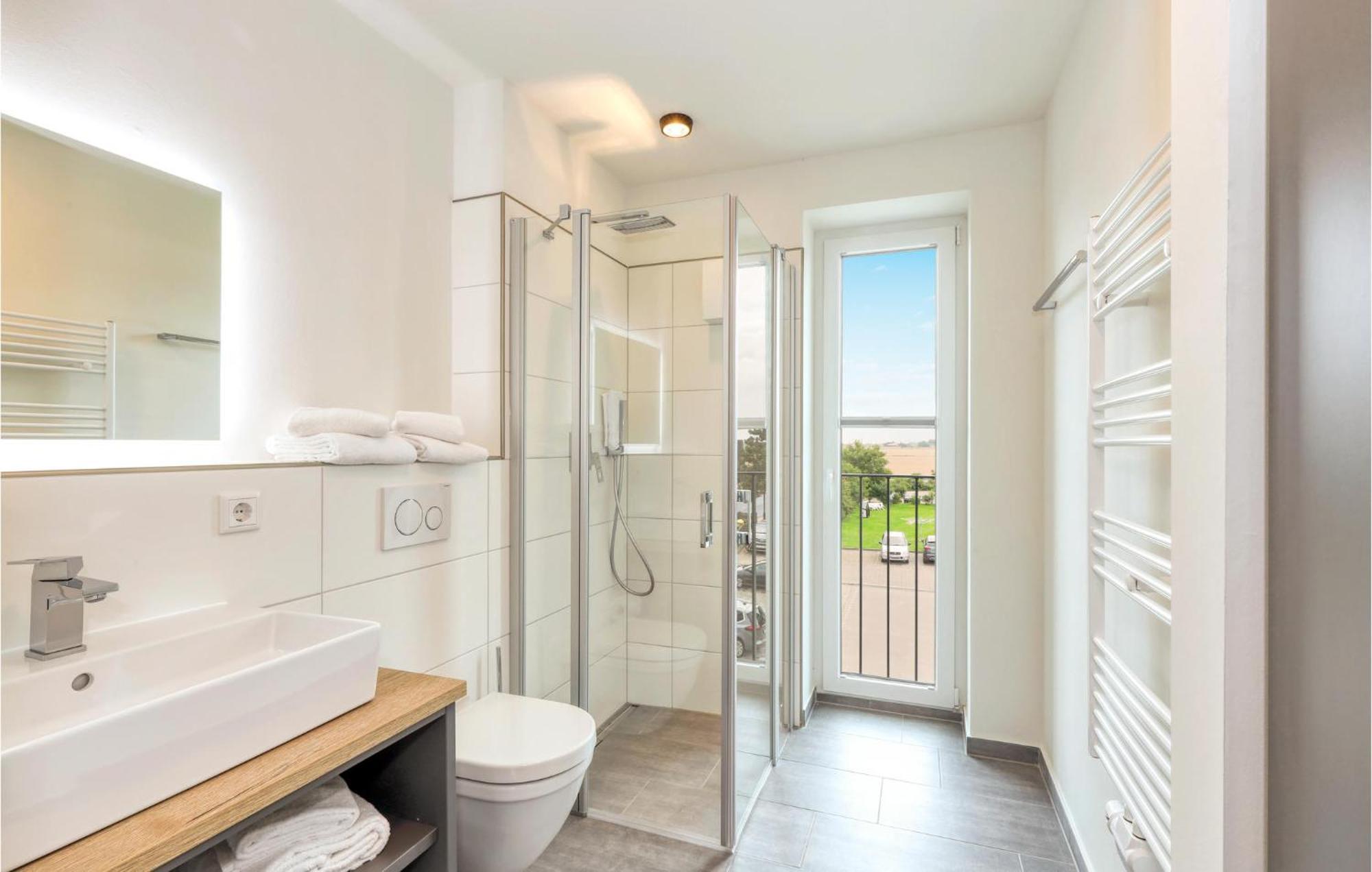 1 Bedroom Awesome Apartment In Nordstrand Exterior foto